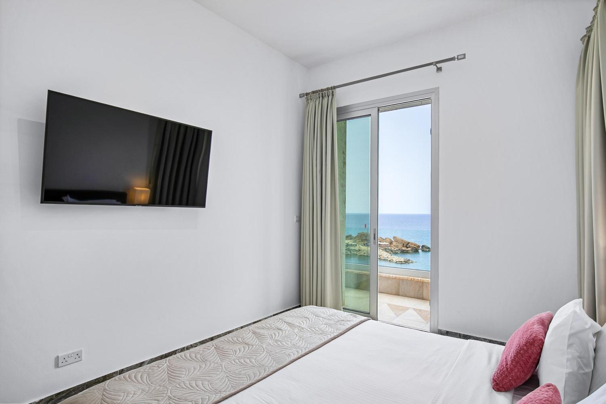 Olymp Luxury Villa D - Luxury Escape With Direct Beach Access And Unique Sunsets Пафос Екстериор снимка